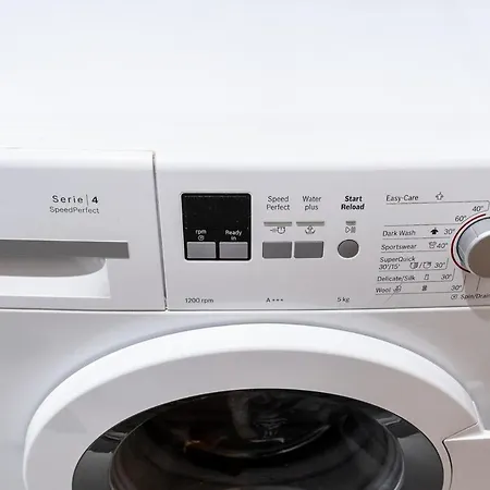 Location - Large Balcony - New Building 公寓 *