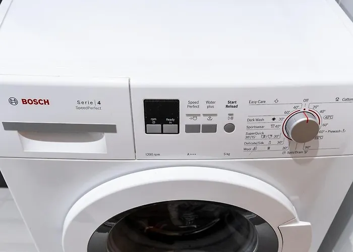 Location - Large Balcony - New Building 公寓 *