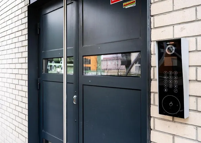 Location - Large Balcony - New Building * 塔林