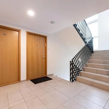 Location - Large Balcony - New Building タリン